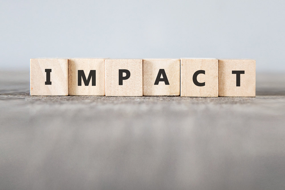 IMPACT aus Holzwürfeln