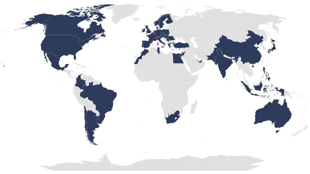 Weltkarte - rot und dunkelblau markiert die Länder, in denen benefitIMPACT Online-Trainings durchgeführt hat