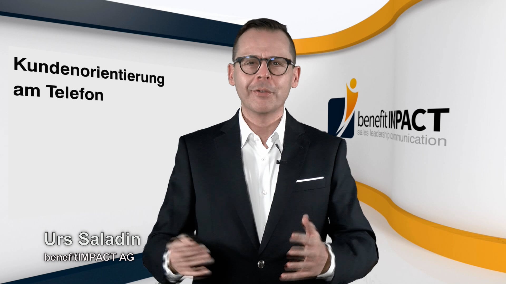 benefitIMPACT Berater & Trainer Urs Saladin präsentiert das Telefontraining «Telefon Excellence»